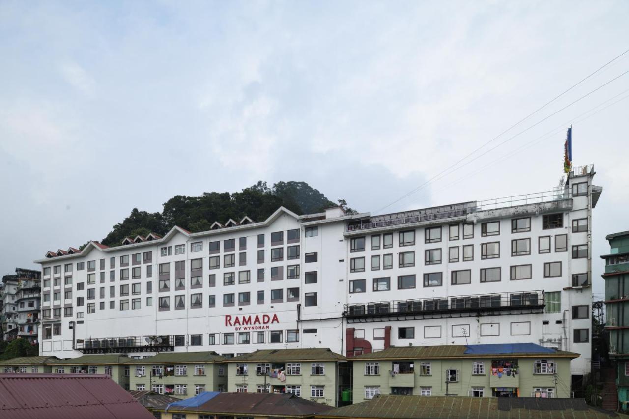 Ramada By Wyndham Gangtok Hotel & Casino Golden Εξωτερικό φωτογραφία