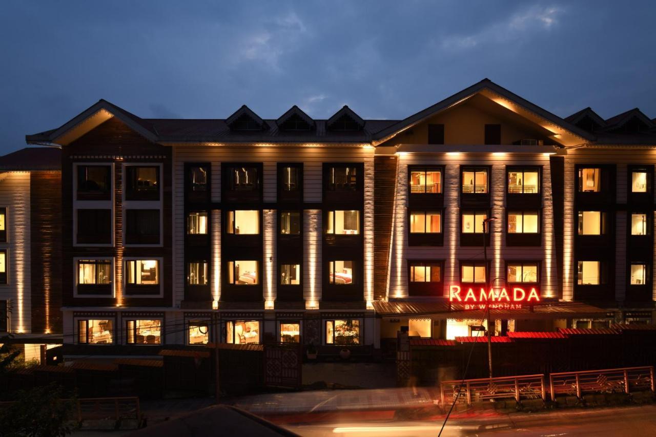 Ramada By Wyndham Gangtok Hotel & Casino Golden Εξωτερικό φωτογραφία